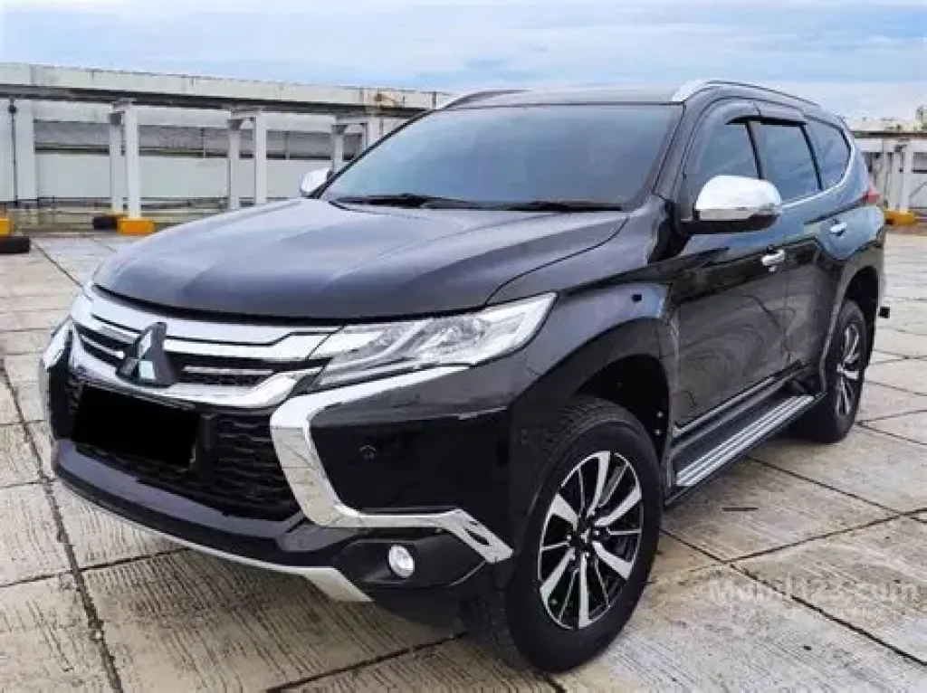 Mitsubishi Pajero Sport Dakar